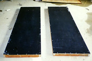 Inner wall of multifamily housing unit after scraping work after 12 times of reuse. This photo shows that a form release agent has spread.